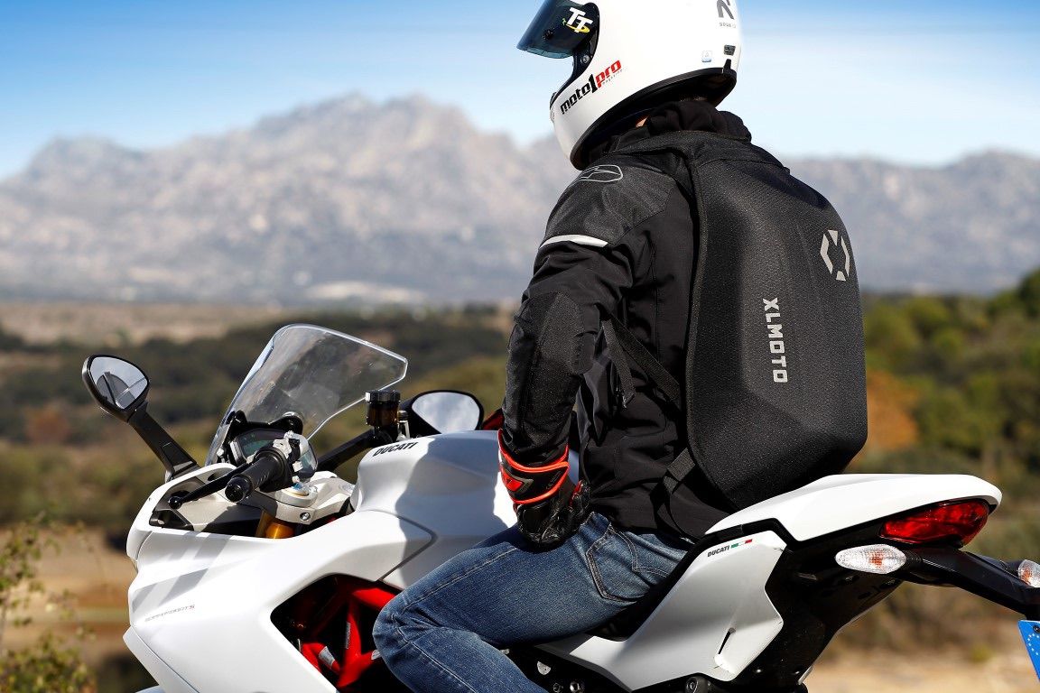 XLMoto Slipstream: der wasserdichte Rucksack für Motorradfahrer | Moto1Pro