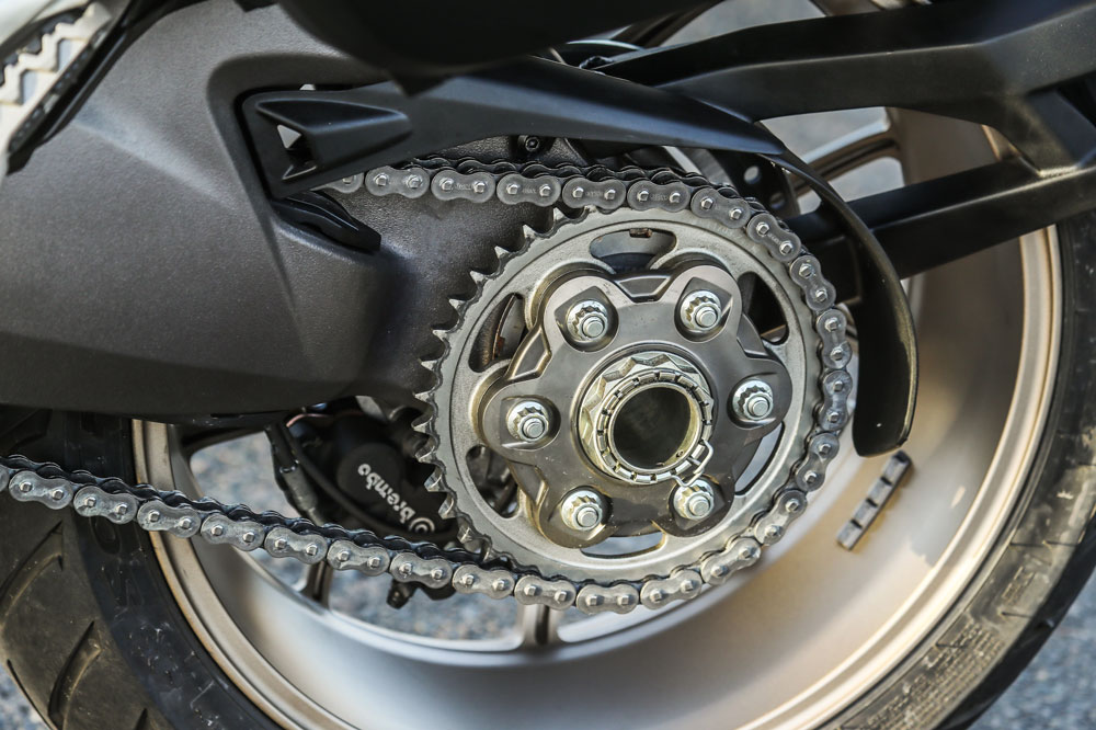 Cambiar la cadena de moto: y calidades Moto1Pro