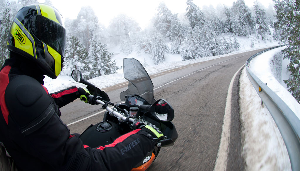 Robar a cada olvidar Informe: Equipamiento y conducción de moto en invierno | Moto1Pro