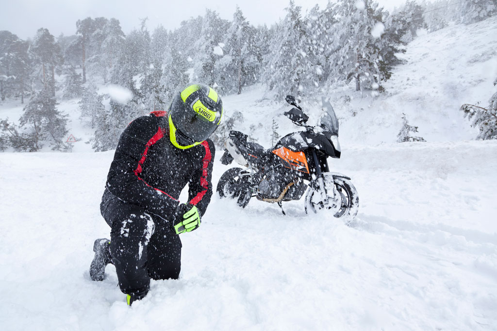 Informe: Equipamiento y conducción de moto en invierno