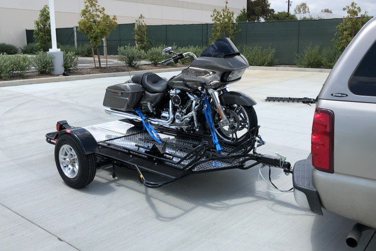 Cómo llevar tu moto en la furgoneta camper?