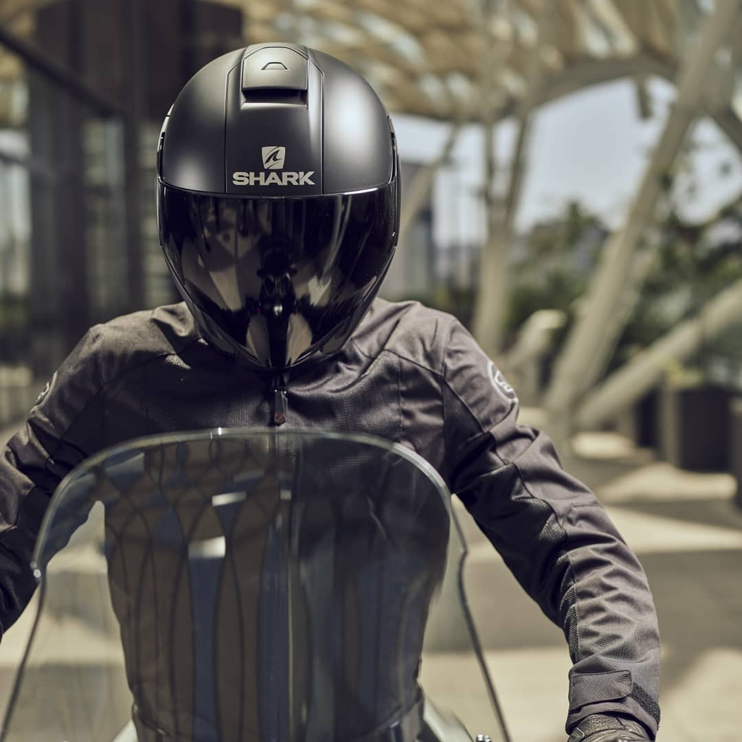 llamar El sendero paso La marca de cascos Shark presenta su colección 2020 | Moto1Pro