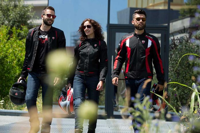 moderadamente Casi muerto Competitivo Chaquetas Ducati para moto ventiladas | Moto1Pro